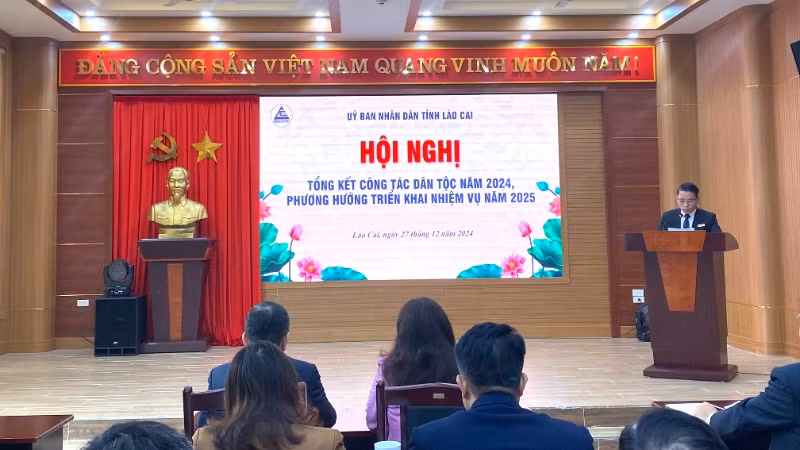Toàn cảnh hội nghị chiều 27/12.