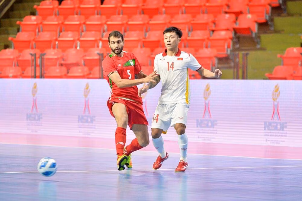 Đội tuyển futsal Việt Nam đã không rơi vào thế “vỡ trận” như các cuộc đối đầu trong quá khứ trước Iran. 