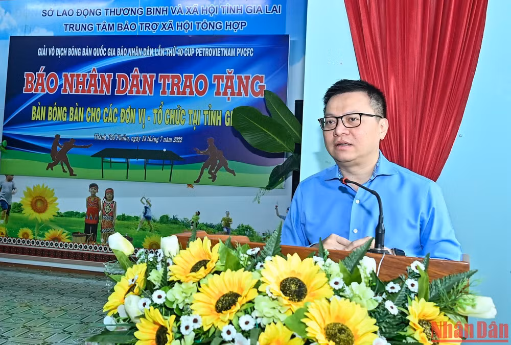 Tổng Biên tập Báo Nhân Dân Lê Quốc Minh, Trưởng Ban Chỉ đạo Giải phát biểu tại buổi trao tặng.