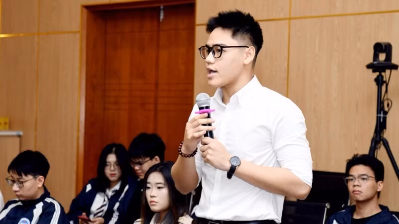 Sinh viên Đại học Kinh tế quốc dân bày tỏ sự yêu thích đối với các môn Lý luận chính trị.