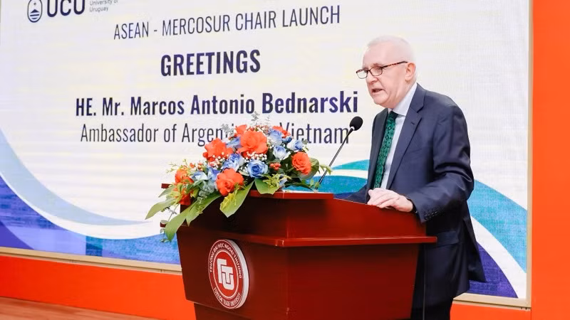 Ngài Marcos Bednarski, Đại sứ Đặc mệnh toàn quyền Cộng hoà Argentina tại Việt Nam, chia sẻ tại buổi lễ.