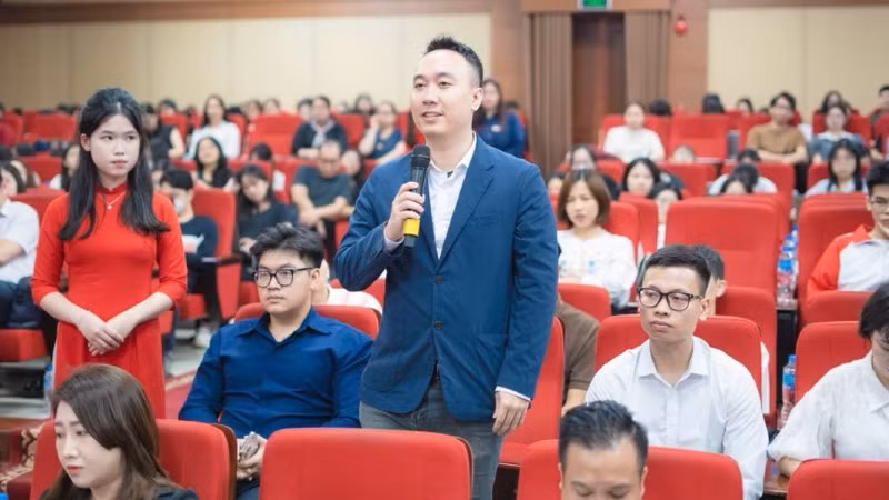 Diễn đàn thu hút sự quan tâm của sinh viên năm cuối, các cá nhân, cơ quan, tổ chức và doanh nghiệp. Diễn đàn thu hút sự quan tâm của sinh viên năm cuối, các cá nhân, cơ quan, tổ chức và doanh nghiệp.