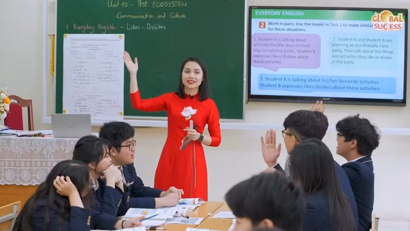 Cuộc thi Thiết kế bài giảng điện tử Tiếng Anh đã thu hút sự tham gia của gần 8 nghìn tác giả là giáo viên, sinh viên sư phạm môn tiếng Anh đến từ 63 tỉnh, thành phố.
