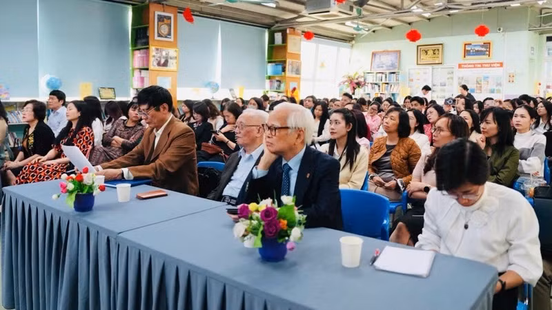 Quang cảnh hội thảo. Quang cảnh hội thảo.