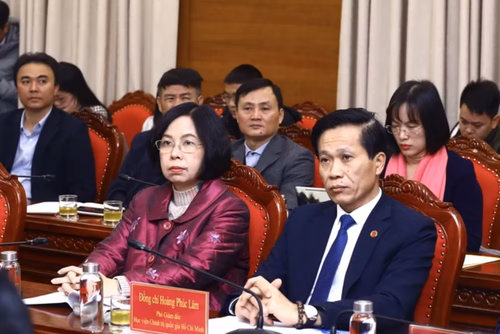 Các đại biểu dự họp báo phát động cuộc thi. Ảnh: TTXVN.