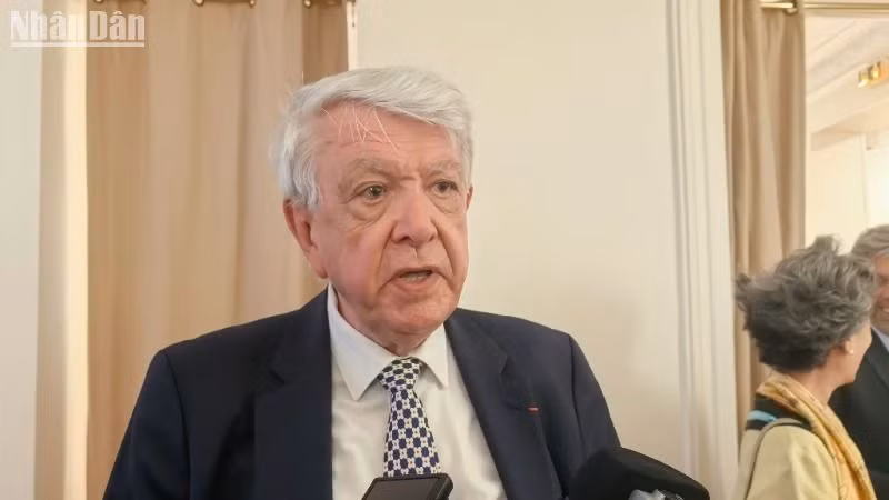 Ông Philippe Lepinay: Tập đoàn Thales sẽ tháp tùng Tổng thống E.Macron và xem xét đầu tư vào các lĩnh vực mới ở Việt Nam. Ông Philippe Lepinay: Tập đoàn Thales sẽ tháp tùng Tổng thống E.Macron và xem xét đầu tư vào các lĩnh vực mới ở Việt Nam.