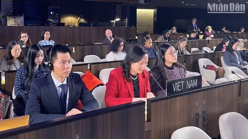 Đại sứ Nguyễn Thị Vân Anh nhấn mạnh: Việt Nam luôn coi văn hóa là nền tảng tinh thần của xã hội.
