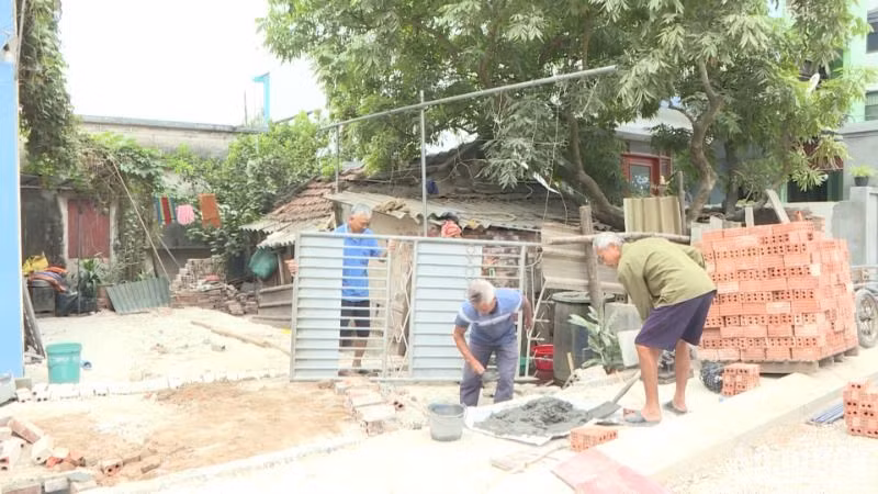 Việc xóa nhà tạm, nhà dột nát ở thành phố Thái Bình lan tỏa sâu rộng trong mọi tầng lớp nhân dân.