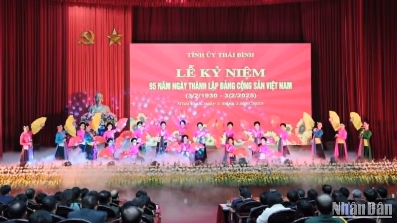 Chương trình nghệ thuật đặc sắc chào mừng Lễ kỷ niệm.