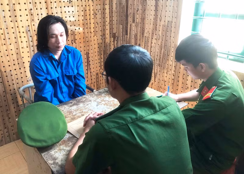 Đối tượng Hoàng Công Trường tại Cơ quan Cảnh sát điều tra Công an thành phố Gia Nghĩa, tỉnh Đắk Nông