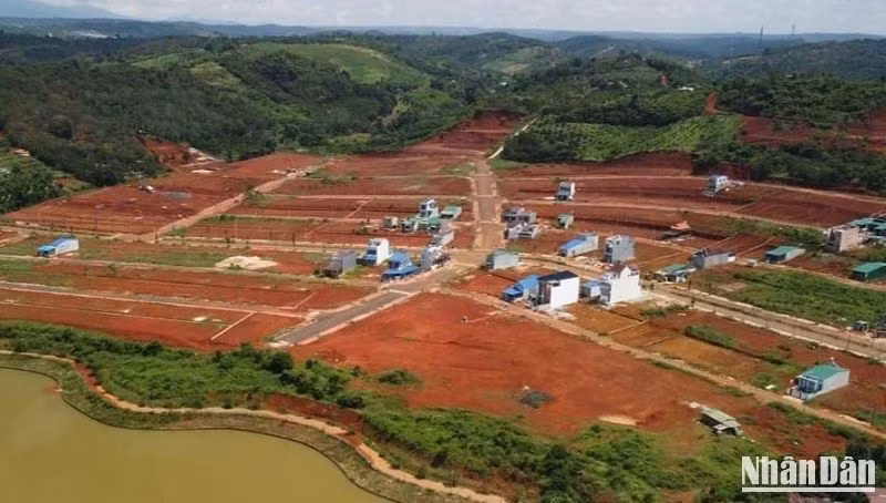 Quỹ Bảo vệ môi trường và Phát triển đất tỉnh Đắk Nông đã ứng hàng trăm tỷ đồng cho việc tổ chức phát triển quỹ đất để tổ chức thực hiện việc bồi thường, hỗ trợ và tái định cư khi nhà nước thu hồi đất.