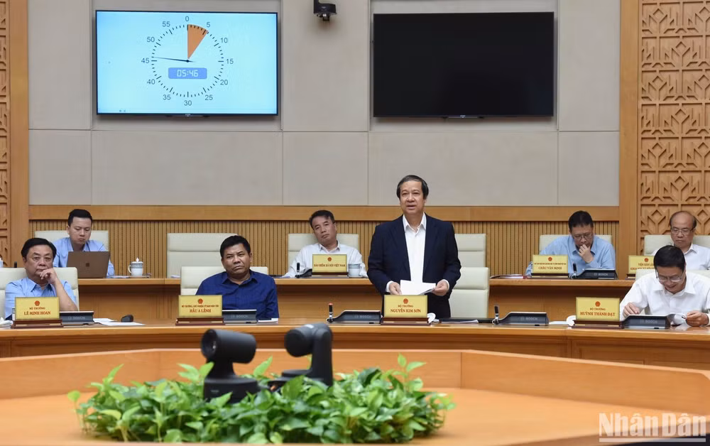 Bộ trưởng Giáo dục và Đào tạo Nguyễn Kim Sơn phát biểu. Bộ trưởng Giáo dục và Đào tạo Nguyễn Kim Sơn phát biểu.