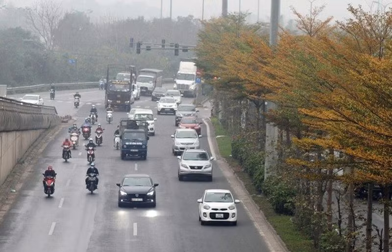 Khu vực Hà Nội sáng và đêm có mưa nhỏ, mưa phùn và sương mù, nhiệt độ cao nhất 25-27 độ C. (Ảnh minh họa)