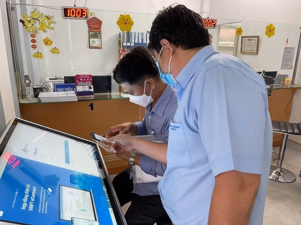 Các công ty cổ phần cấp nước hướng dẫn khách hàng xin định mức nước bằng mã số định danh. Các công ty cổ phần cấp nước hướng dẫn khách hàng xin định mức nước bằng mã số định danh.