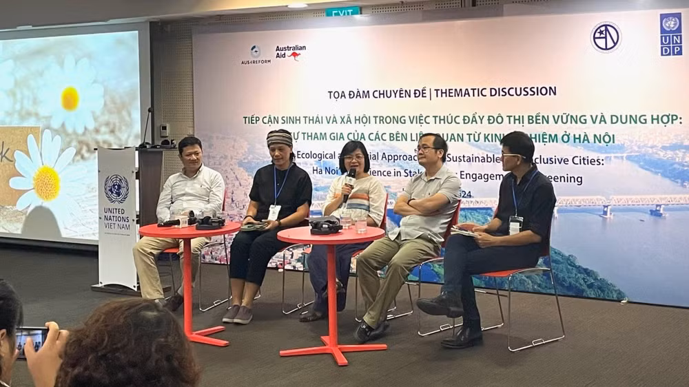 Các đại biểu tham dự tại cuộc tọa đàm
