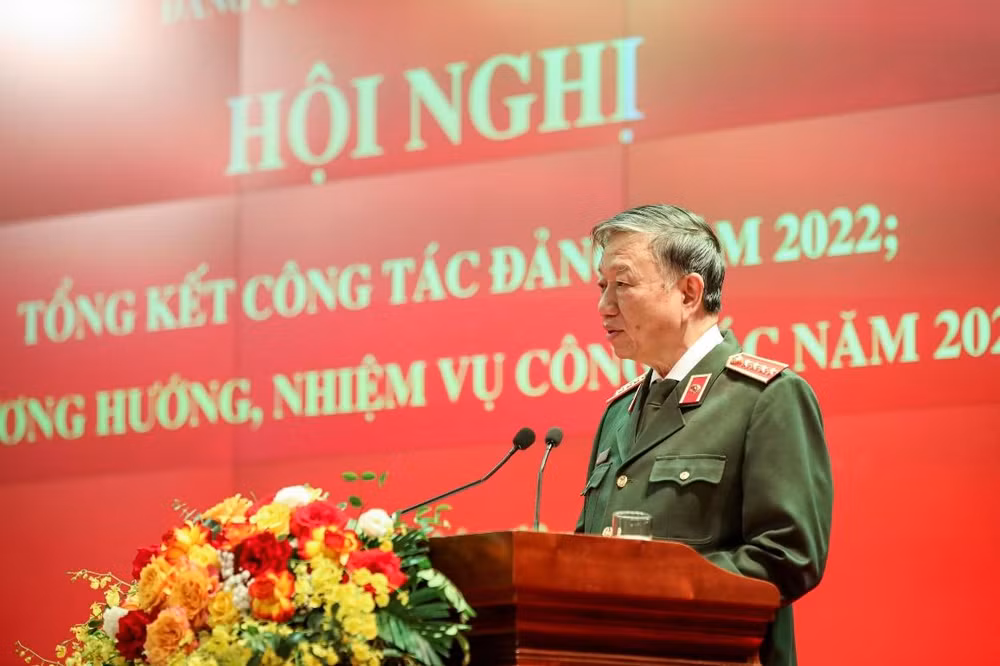 Ủy viên Bộ Chính trị, Bộ trưởng Công an, Đại tướng Tô Lâm tại Hội nghị tổng kết công tác đảng năm 2022; triển khai phương hướng, nhiệm vụ công tác năm 2023 trong Đảng bộ Công an Trung ương diễn ra ngày 16/12.