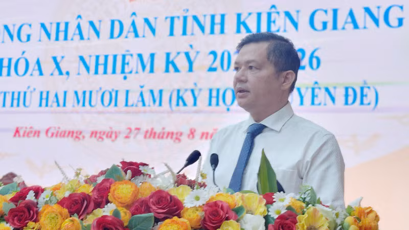 Tân Phó Chủ tịch Ủy ban nhân dân tỉnh Kiên Giang Giang Thanh Khoa. Tân Phó Chủ tịch Ủy ban nhân dân tỉnh Kiên Giang Giang Thanh Khoa.