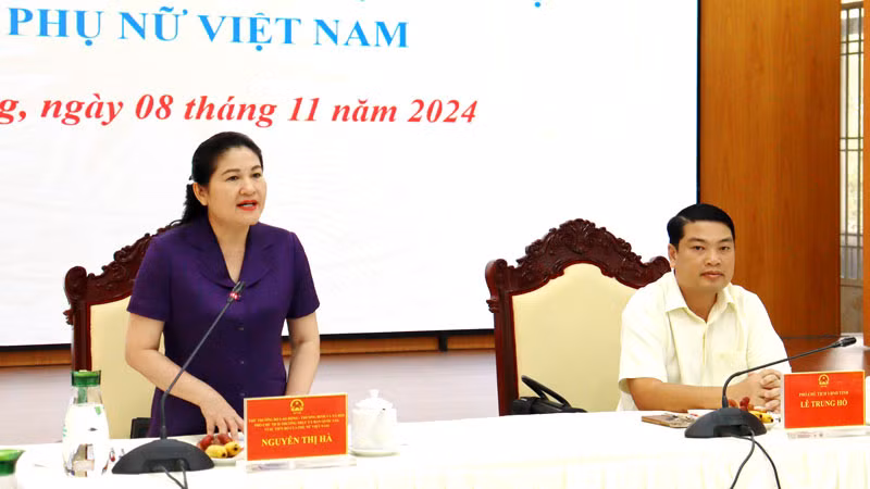 Thứ trưởng Nguyễn Thị Hà phát biểu.