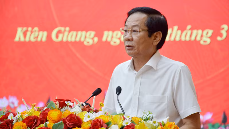 Bí thư Tỉnh ủy Kiên Giang Đỗ Thanh Bình phát biểu chỉ đạo hội nghị.