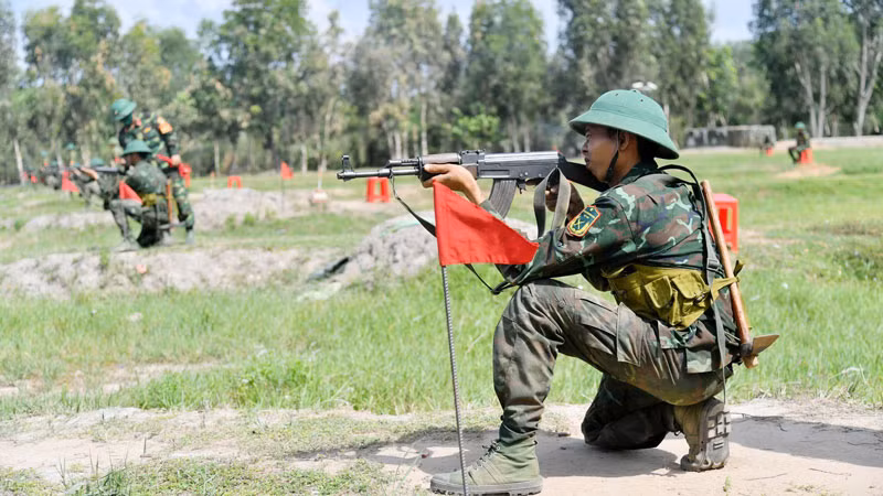 Lực lượng vũ trang tỉnh Kiên Giang diễn tập. Lực lượng vũ trang tỉnh Kiên Giang diễn tập.