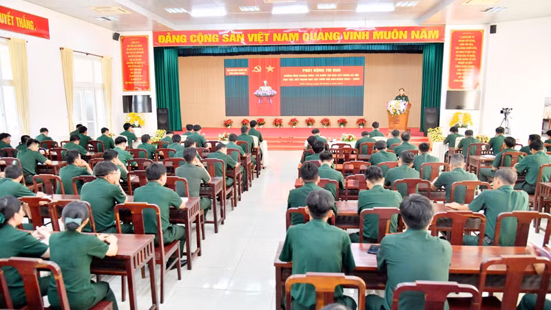 Quang cảnh lễ phát động. Quang cảnh lễ phát động.
