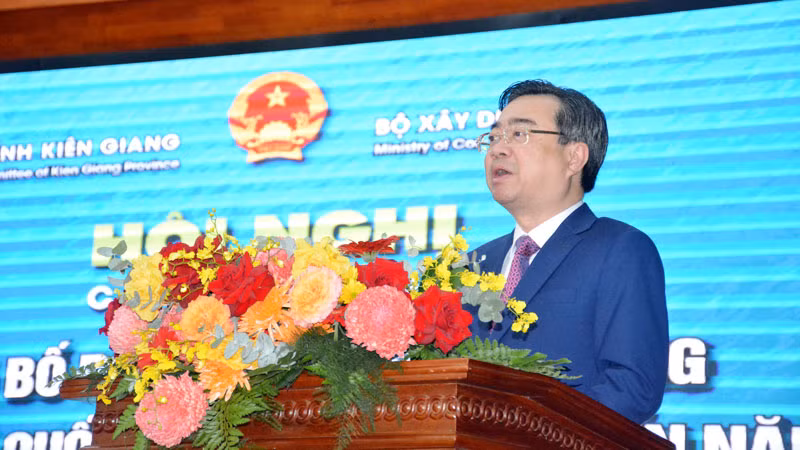Bộ trưởng Xây dựng Nguyễn Thanh Nghị phát biểu tại hội nghị.