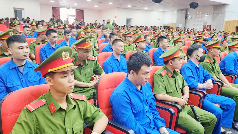 Các bị cáo tại phiên tòa.