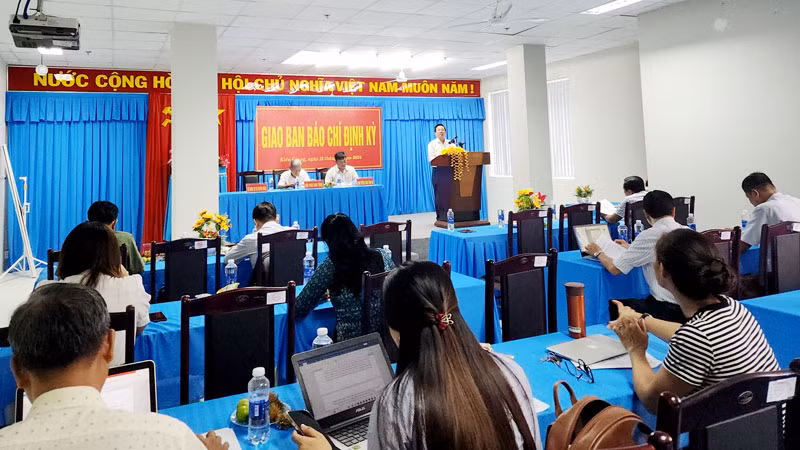 Quang cảnh buổi họp báo. Quang cảnh buổi họp báo.