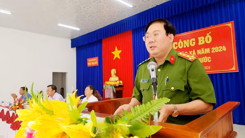 Đại tá Lê Thế Tý, Giám thị Trại giam Kênh 7 phát biểu.