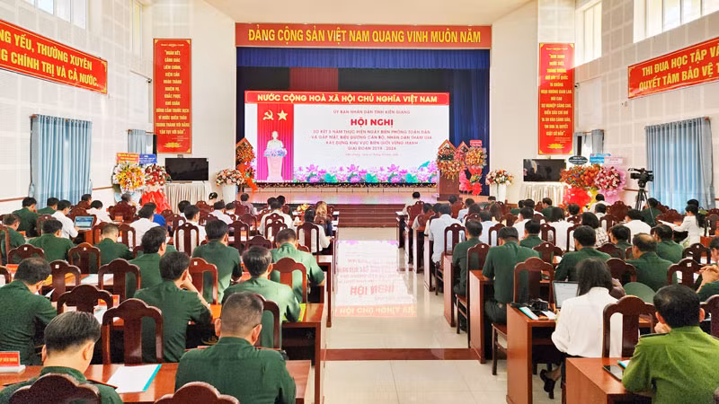 Quang cảnh hội nghị.