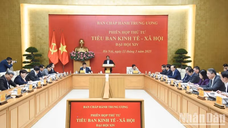 Quang cảnh phiên họp thứ tư Tiểu ban Kinh tế-Xã hội Đại hội lần thứ XIV của Đảng. (Ảnh: TRẦN HẢI) Quang cảnh phiên họp thứ tư Tiểu ban Kinh tế-Xã hội Đại hội lần thứ XIV của Đảng. (Ảnh: TRẦN HẢI)