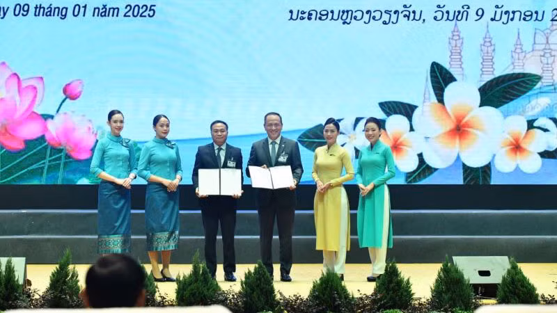 Vietnam Airlines và Lao Airlines ký kết Biên bản ghi nhớ (MOU), mở ra giai đoạn hợp tác chiến lược sâu rộng giữa hai hãng hàng không quốc gia.