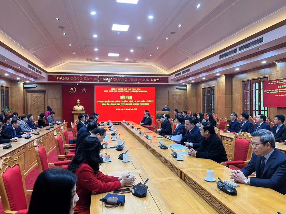 Quang cảnh hội nghị công bố Quyết định thành lập Đảng bộ Cơ quan Ban Tuyên giáo và Dân vận Trung ương.