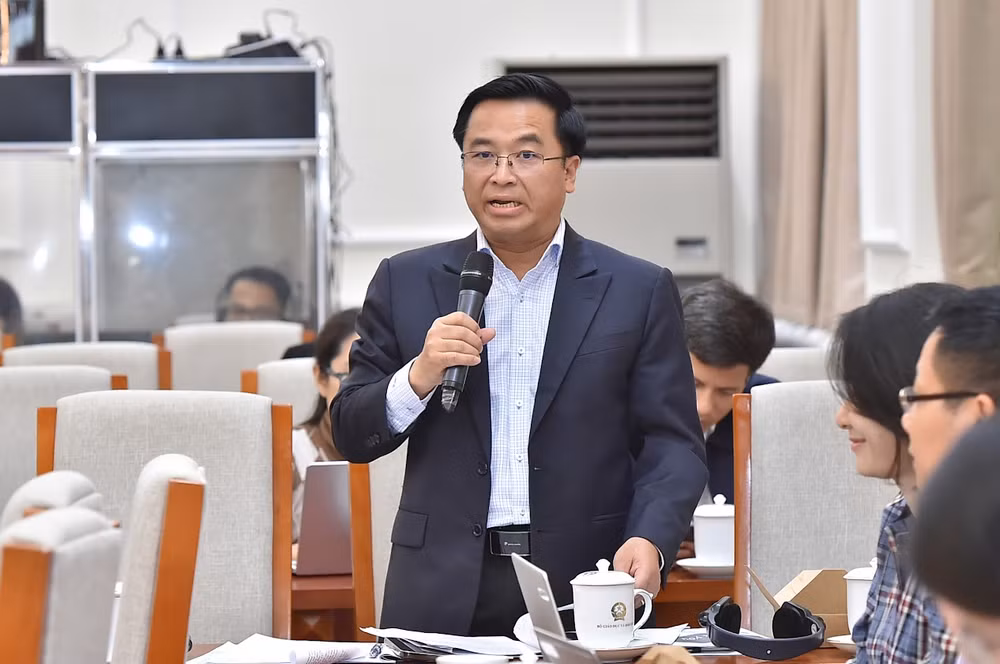 Đại biểu tham gia ý kiến tại hội thảo.