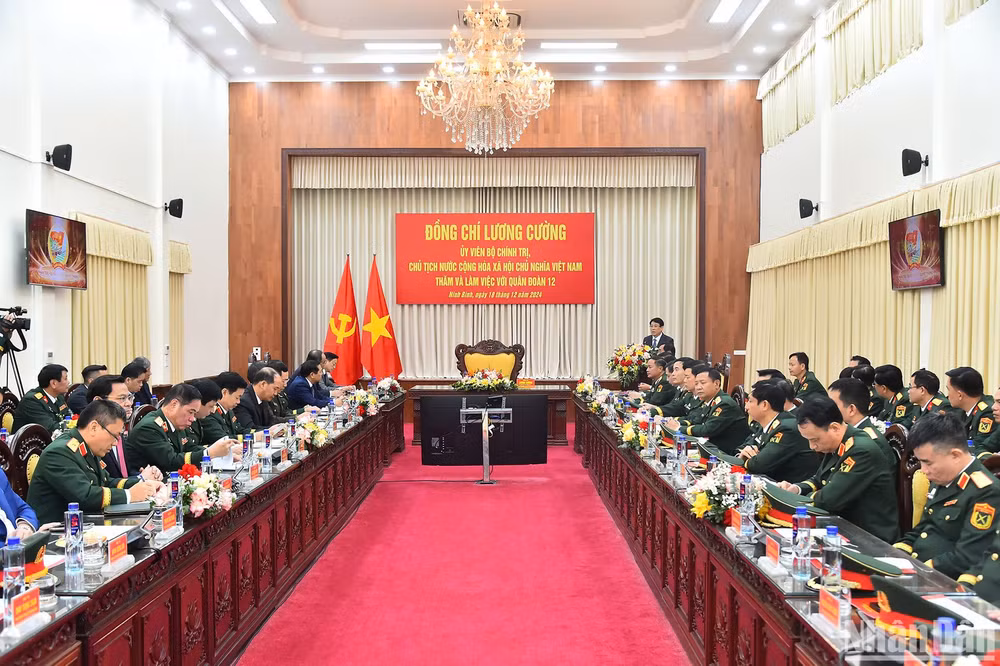 Toàn cảnh buổi làm việc. Toàn cảnh buổi làm việc.
