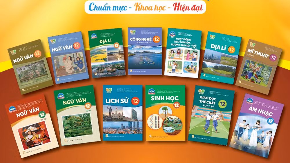 Sách giáo khoa lớp 12 mới được phê duyệt của Nhà xuất bản Giáo dục Việt Nam.