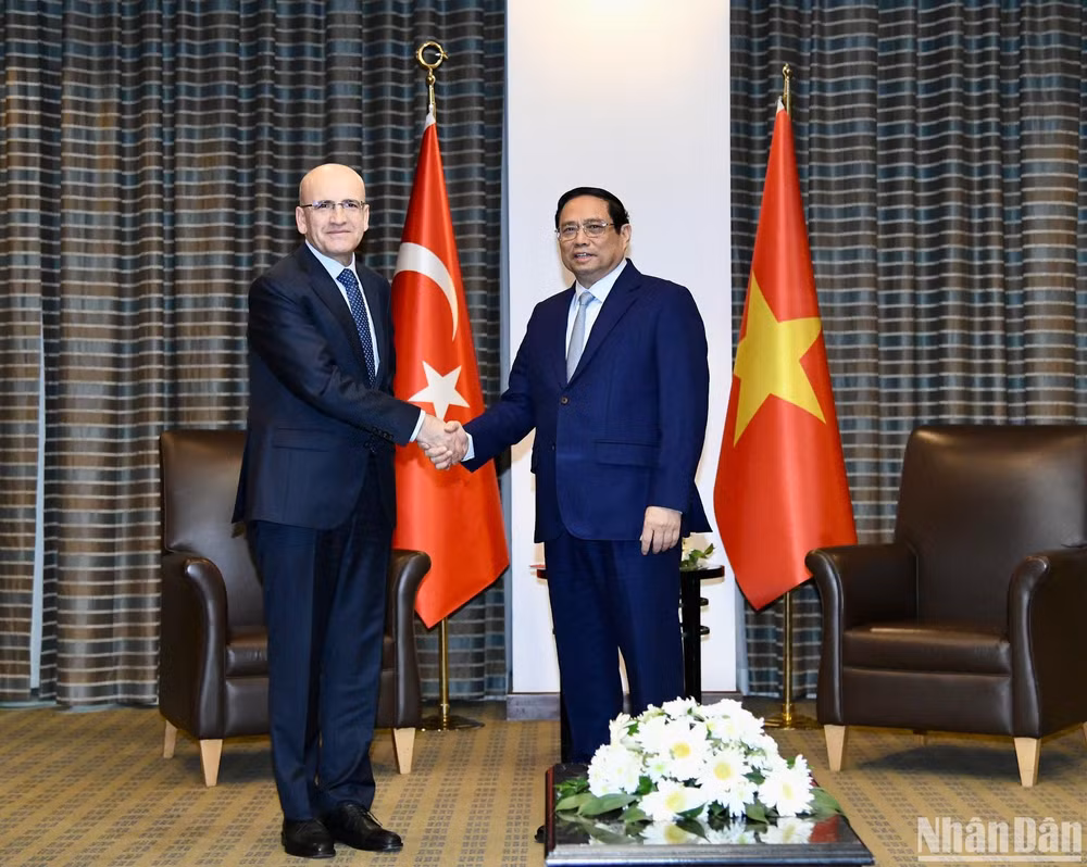Thủ tướng Phạm Minh Chính tiếp Bộ trưởng Ngân khố và Tài chính Thổ Nhĩ Kỳ Mehmet Simsek.