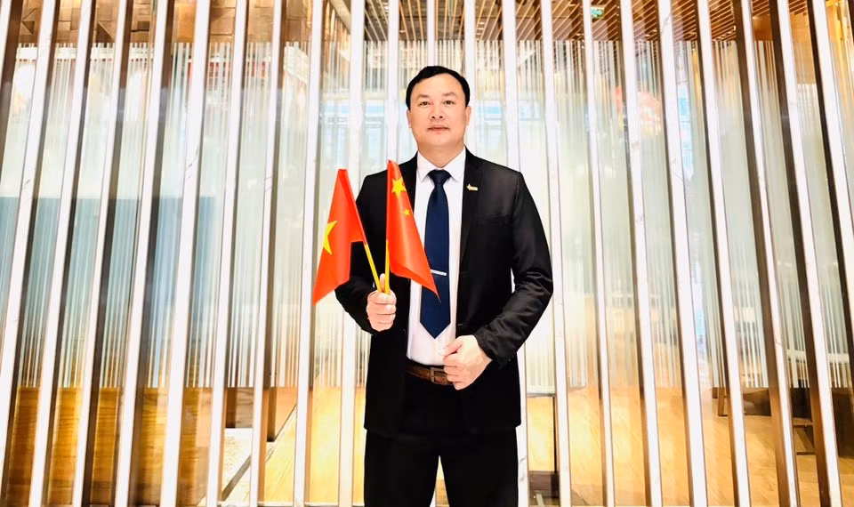 Anh Lê Trung Thành, Chủ tịch Hội lưu học sinh Việt Nam tại Bắc Kinh, Trung Quốc. Anh Lê Trung Thành, Chủ tịch Hội lưu học sinh Việt Nam tại Bắc Kinh, Trung Quốc.