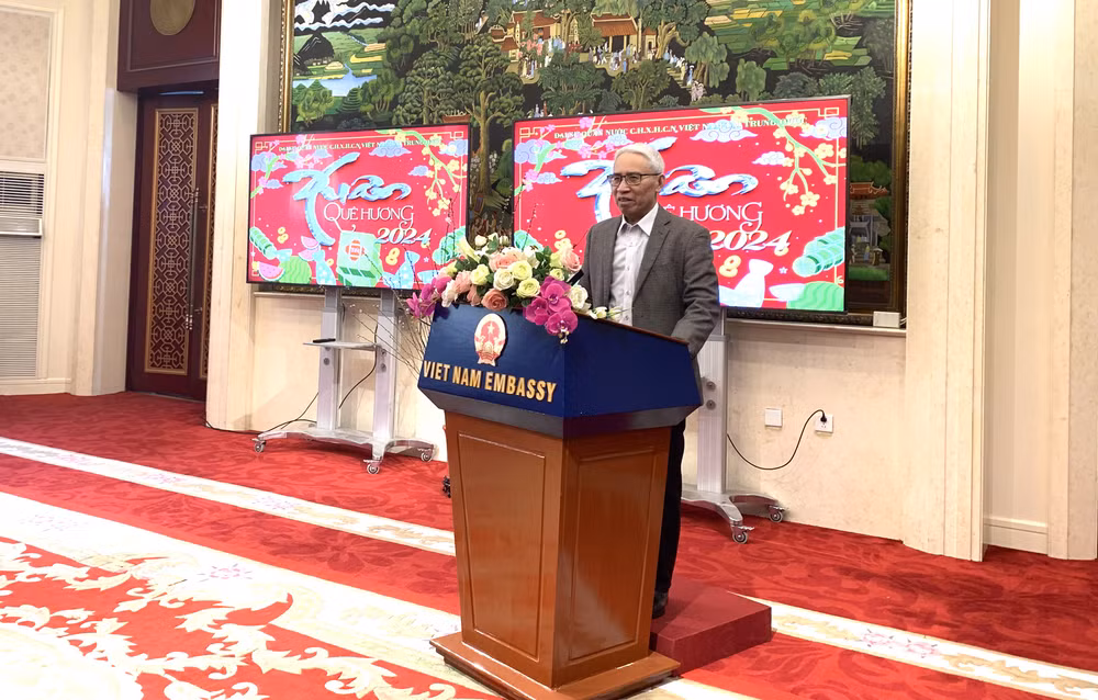 Đại sứ Phạm Sao Mai phát biểu tại chương trình.
