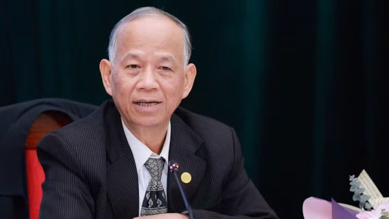 Tiến sĩ Nguyễn Minh Phong trao đổi tại tọa đàm.