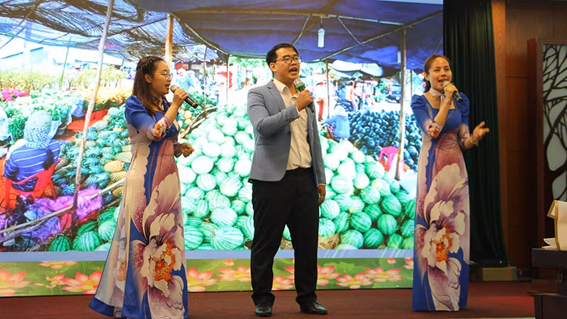 Phần thi sáng tạo nghệ thuật của đơn vị quận 8.