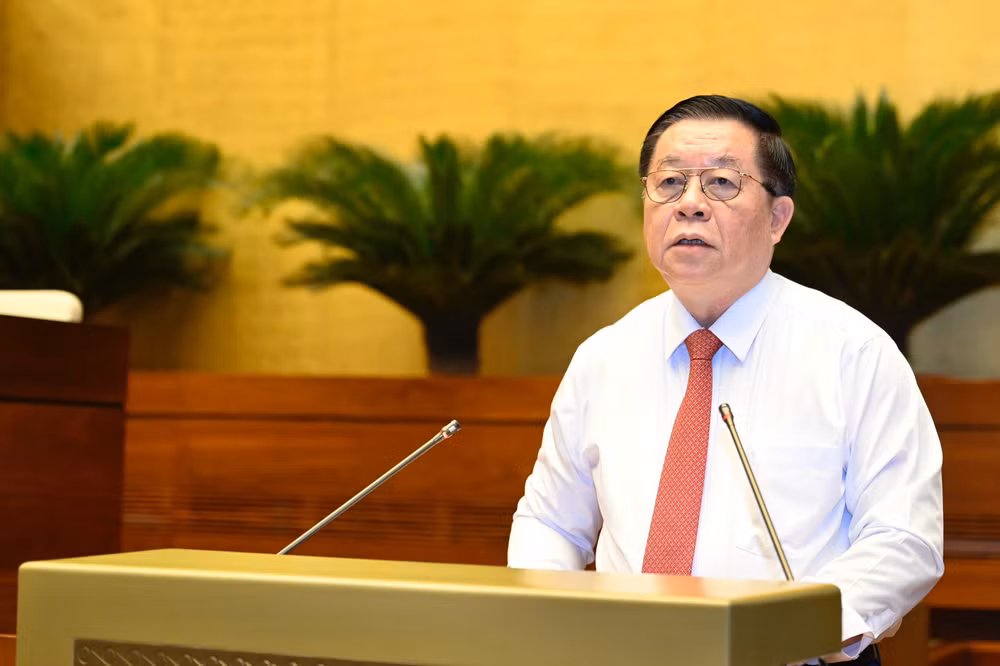 Đồng chí Nguyễn Trọng Nghĩa quán triệt nội dung Quy định số 144-QĐ/TW. (Ảnh Việt Trung) Đồng chí Nguyễn Trọng Nghĩa quán triệt nội dung Quy định số 144-QĐ/TW. (Ảnh Việt Trung)