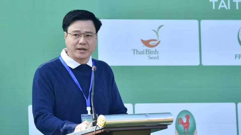 Ông Đàm Quang Thắng, Chủ tịch Hội Hóa chất nông nghiệp thành phố Hà Nội, đồng Trưởng Ban tổ chức nhấn mạnh phát biểu khai mạc giải bóng đá AgriCup 2024.