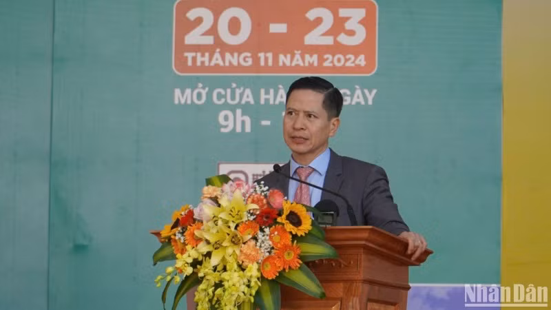 Ông Nguyễn Minh Tiến – Giám đốc Trung tâm Xúc tiến thương mại Nông nghiệp phát biểu tại buổi khai mạc.