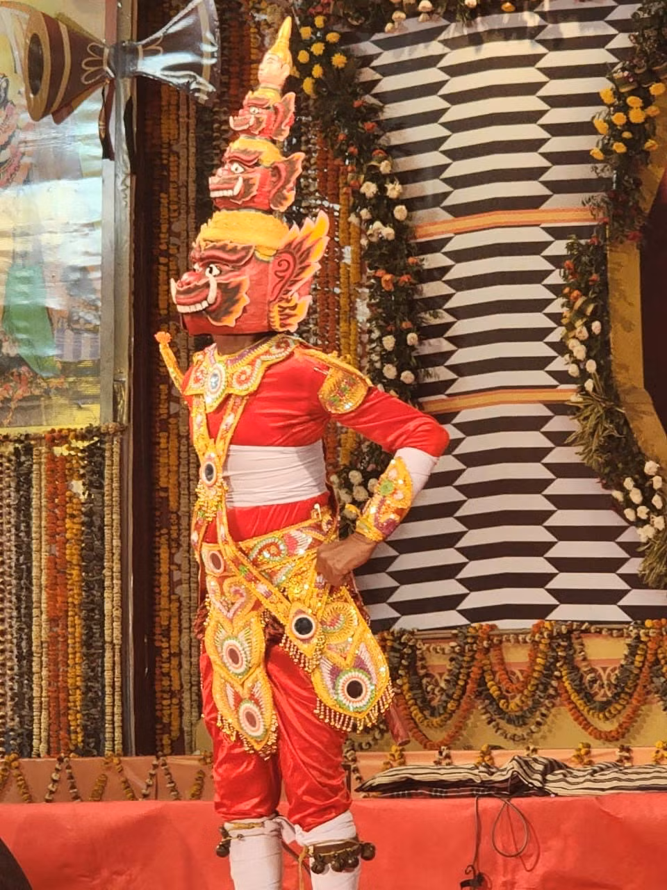 Tạo hình nhân vật của nghệ sĩ Việt Nam được phía Ấn Độ đánh giá cao.