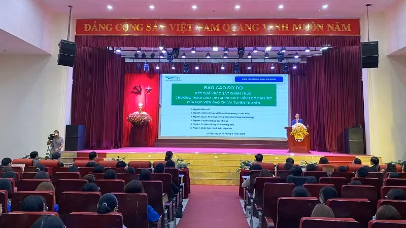 Quang cảnh lễ bế mạc.