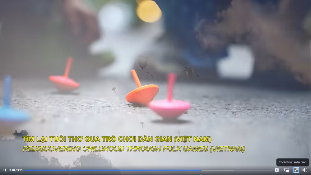 Cảnh trong phim "Tìm lại tuổi thơ qua trò chơi dân gian" của Việt Nam. Cảnh trong phim "Tìm lại tuổi thơ qua trò chơi dân gian" của Việt Nam.