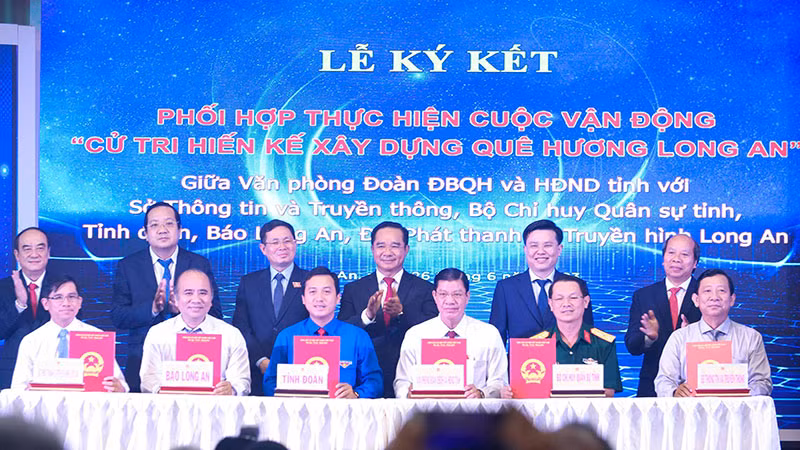 Các sở, ban, ban tỉnh Long An ngành ký kết thực hiện cuộc thi Cử tri hiến kế xây dựng quê hương Long An.