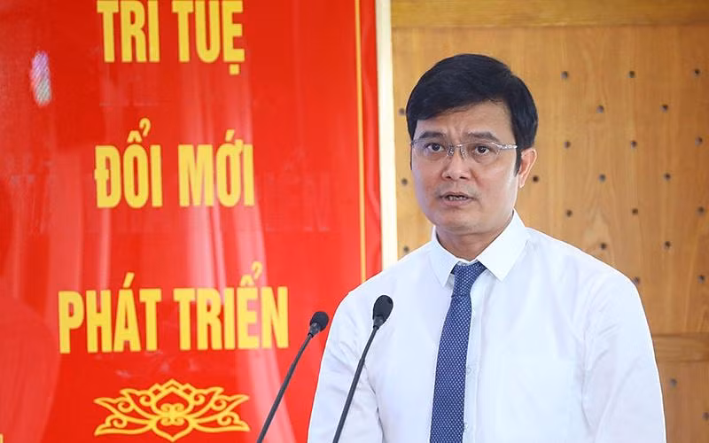Đồng chí Bùi Quang Huy phát biểu ý kiến tại buổi lễ.
