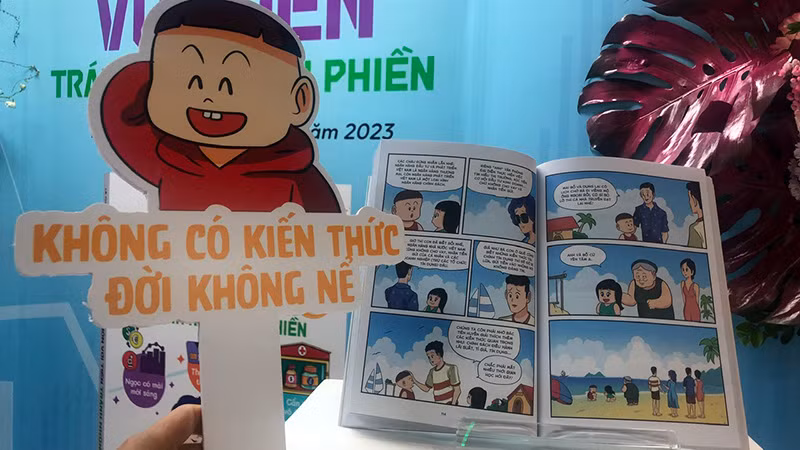 Những trang minh họa của “Khéo khôn với tiền – Tránh những ưu phiền”.
